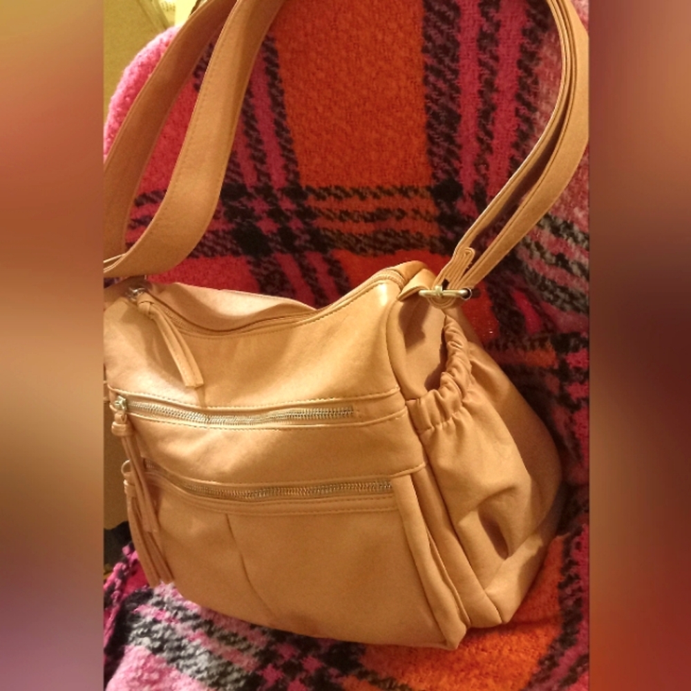 Bueno Shoulder Bag